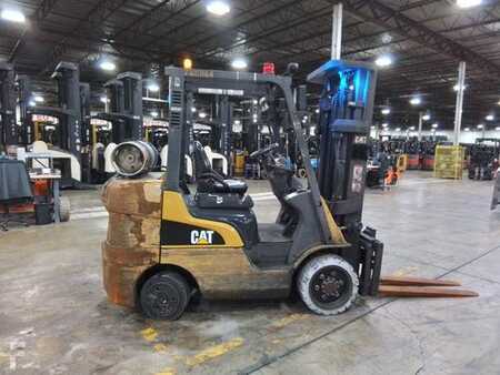 Propane Forklifts 2020  CAT Lift Trucks 2C6500 (1)