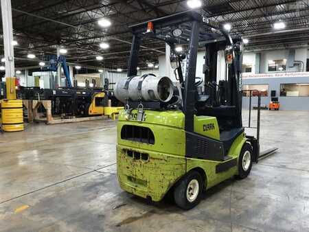 Propane Forklifts 2015  Clark C15L (2)