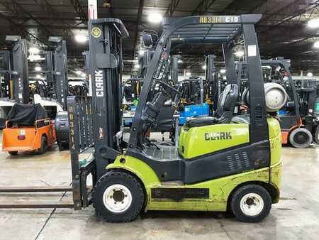 Propane Forklifts 2015  Clark C15L (4)