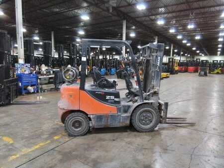 Propane Forklifts 2012  Doosan G25P-5 (1)