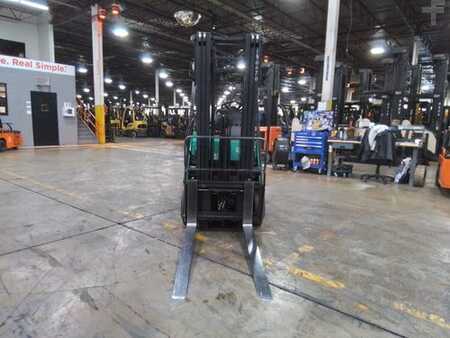 Propane Forklifts 2019  Mitsubishi FGC15N (5)