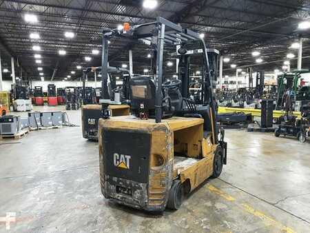 4 Wheels 2017  CAT Lift Trucks EC25EN2 (2)