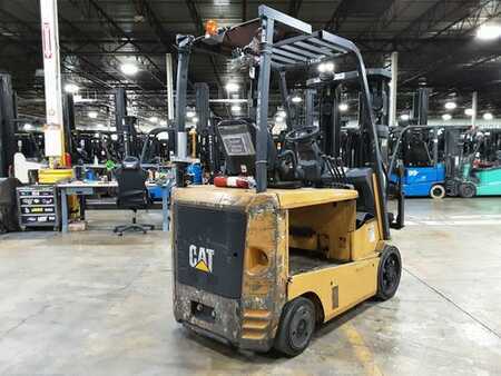 4 Wheels 2017  CAT Lift Trucks EC25EN2 (2)