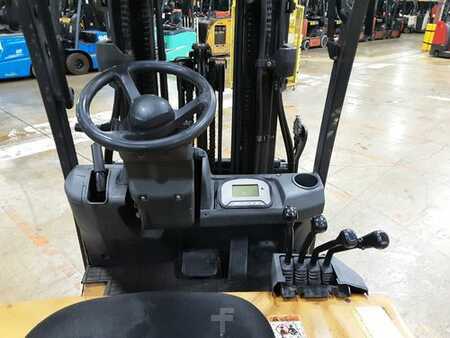 4 Wheels 2017  CAT Lift Trucks EC25EN2 (6)