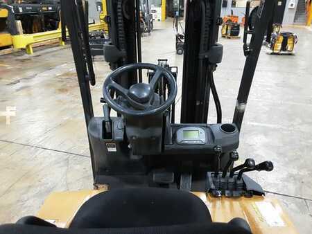 4 Wheels 2017  CAT Lift Trucks EC25EN2 (6)