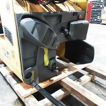 Reach Trucks 2017  Hyundai 23BRP-9 (6)