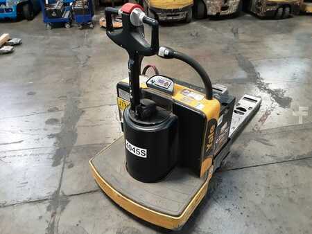 Electric Pallet Jacks 2018  Yale MPE060 (6)