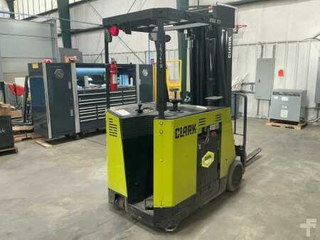 Stackers stand-on 2016  Clark ESX25 (2)