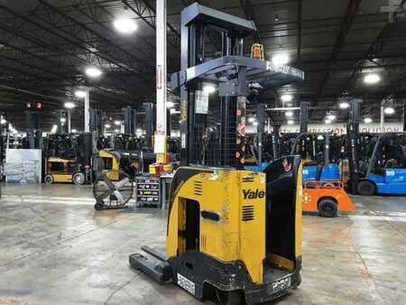 Reach Trucks 2020  Yale NR035 (3)