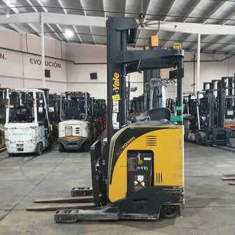 Reach Trucks 2019  Yale NR040 (4)