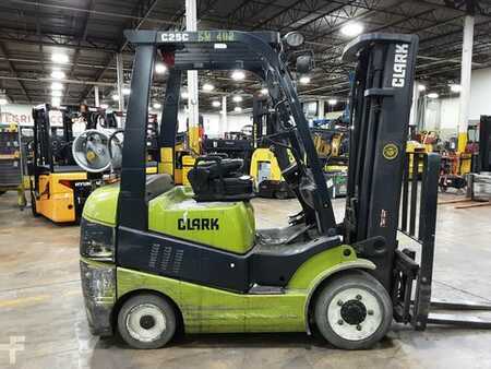 Propane Forklifts 2015  Clark C25CL (1)