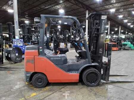 Propane Forklifts 2014  Toyota 8FGC35U (1)