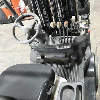 Propane Forklifts 2016  Crown C5 1000-50 (6)