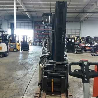 Reach Trucks 2013  Crown RM6025-45 (5)