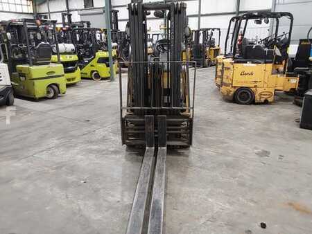 4 Wheels 2019  CAT Lift Trucks EC25N2 (5)