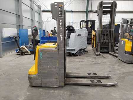 Electric Pallet Jacks 2022  Jungheinrich EJC212 (4)