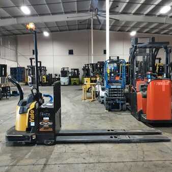 Electric Pallet Jacks 2020  Yale MPE080 (1)