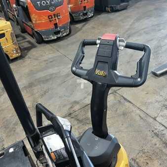 Electric Pallet Jacks 2020  Yale MPE080 (6)