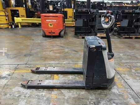 Electric Pallet Jacks 2010  Crown WP2335-45 (4)