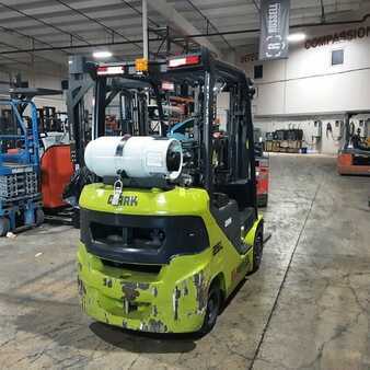 Propane Forklifts 2018  Clark S25CL (2)