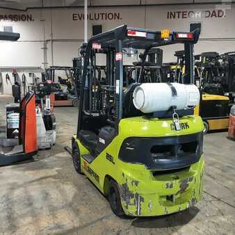 Propane Forklifts 2018  Clark S25CL (3)