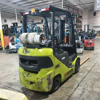 Propane Forklifts 2018  Clark S25CL (2)