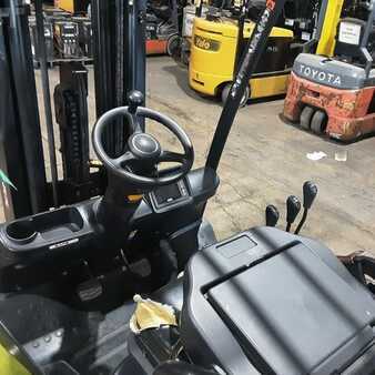 Propane Forklifts 2018  Clark S25CL (6)