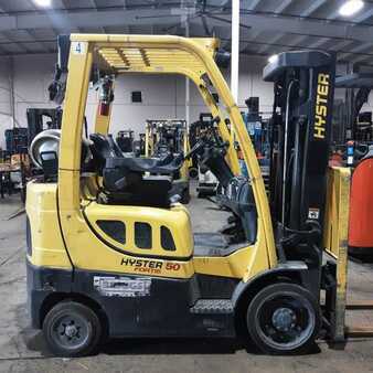 Propane Forklifts 2017  Hyster S50FT (1)