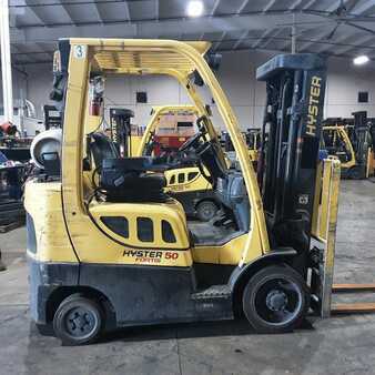 Propane Forklifts 2016  Hyster S50FT (1)