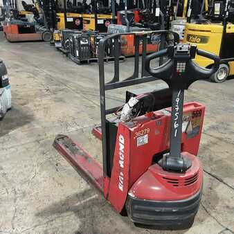 Electric Pallet Jacks 2015  Raymond 102T-F45L (3)