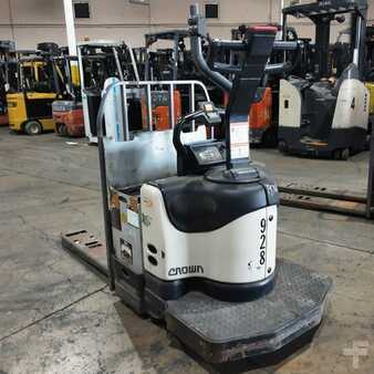 Electric Pallet Jacks 2015  Crown PE4500-60 (3)