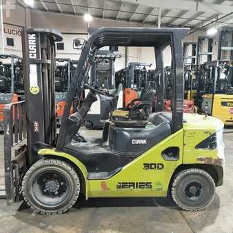 Diesel Forklifts 2019  Clark S30D (4)