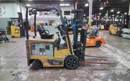 4 Wheels 2014  CAT Lift Trucks EC25N2 (1)