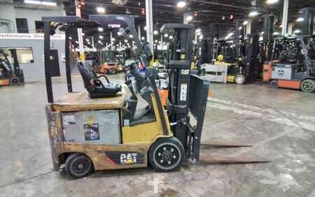 4 Wheels 2014  CAT Lift Trucks EC25N2 (1)