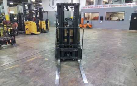 4 Wheels 2014  CAT Lift Trucks EC25N2 (5)