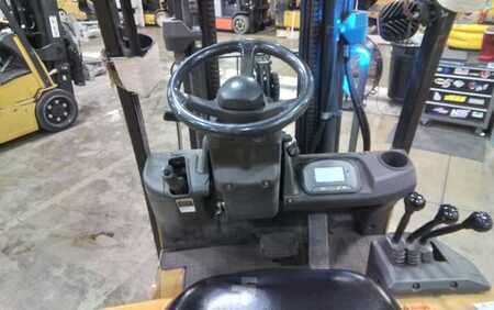 4 Wheels 2014  CAT Lift Trucks EC25N2 (6)