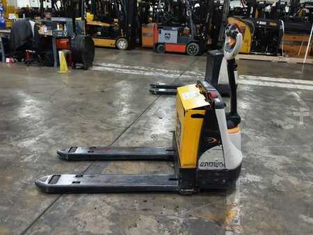 Electric Pallet Jacks 2017  Crown WP3035-45 (4)