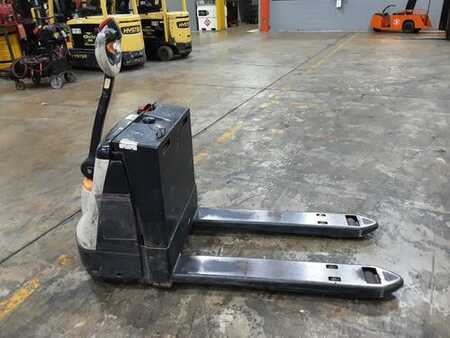 Electric Pallet Jacks 2011  Crown WP2335-45 (1)