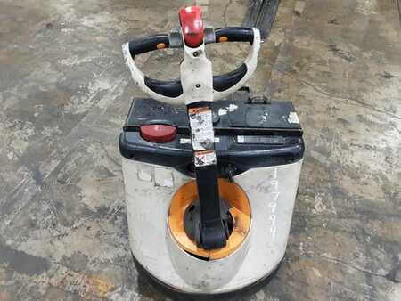 Electric Pallet Jacks 2011  Crown WP2335-45 (6)