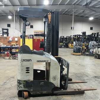 Reach Trucks 2015  Crown RM6025-45 (1)