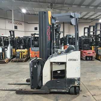 Reach Trucks 2015  Crown RM6025-45 (4)