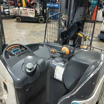 Reach Trucks 2015  Crown RM6025-45 (6)