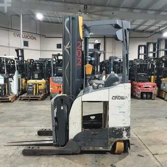 Reach Trucks 2015  Crown RM6025-45 (4)