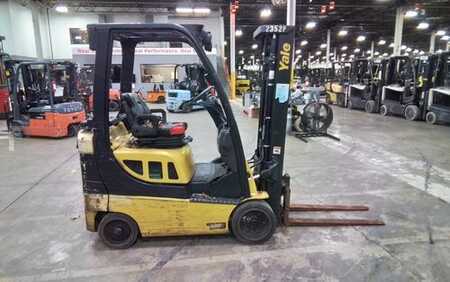 Propane Forklifts 2016  Yale GLC035 (1)