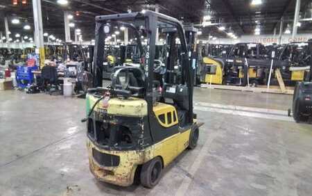 Propane Forklifts 2016  Yale GLC035 (2)