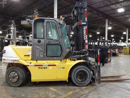 Diesel Forklifts 2016  Hyundai 70D-9 (1)