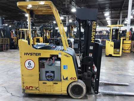 Stackers stand-on 2017  Hyster E40HSD3-21 (1)