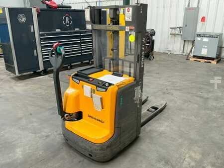 Electric Pallet Jacks 2022  Jungheinrich EJC212 (2)