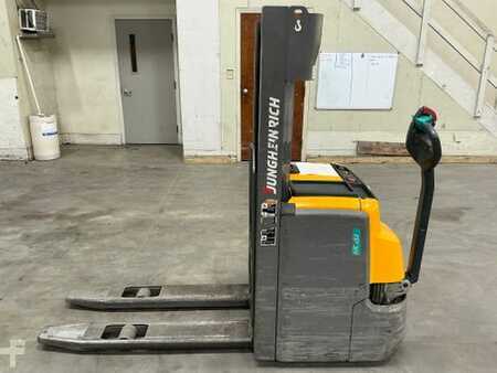 Electric Pallet Jacks 2022  Jungheinrich EJC212 (4)