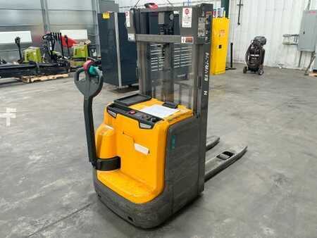 Electric Pallet Jacks 2022  Jungheinrich EJC212 (2)